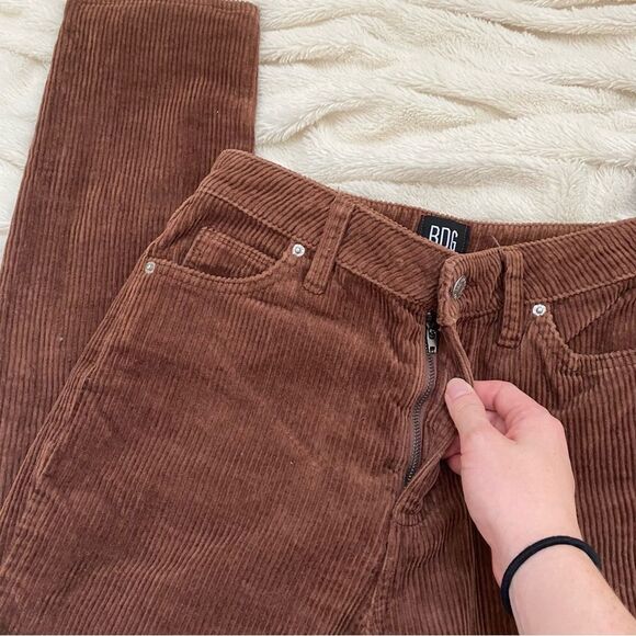 NWOT Urban Outfitters corduroy mom high rise pants brown - Picture 6 of 9